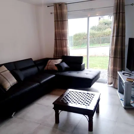 펜션 Maison De 3 Chambres Avec Jardin Clos Et Wifi A Saint Arnoult *